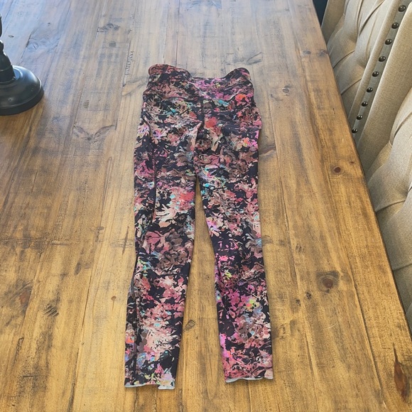 LULULEMON Base Pace Leggings - Picture 4 of 7